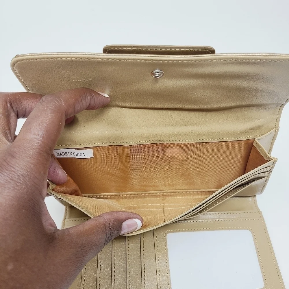 Unbranded | Women's Bronze Gold Wallet With Silver Hardware (One Size)